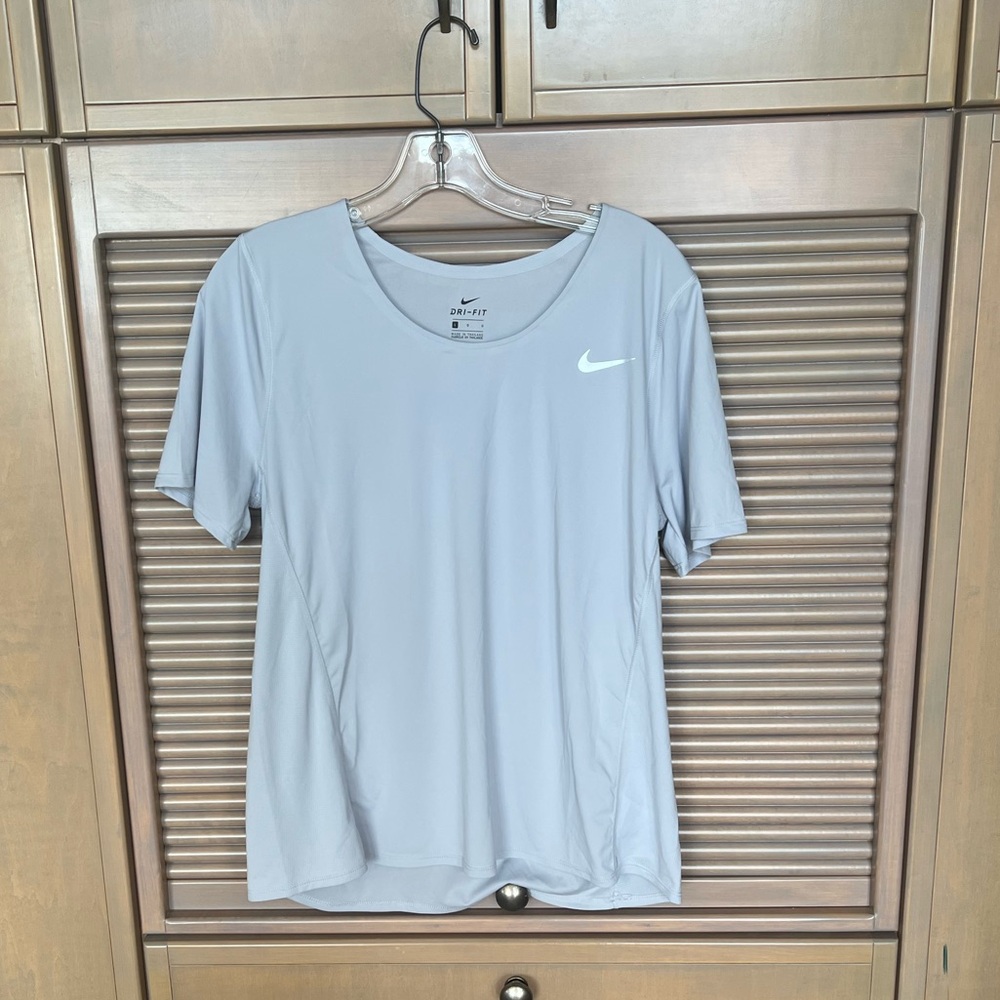 Nike dri-fit t-shirt